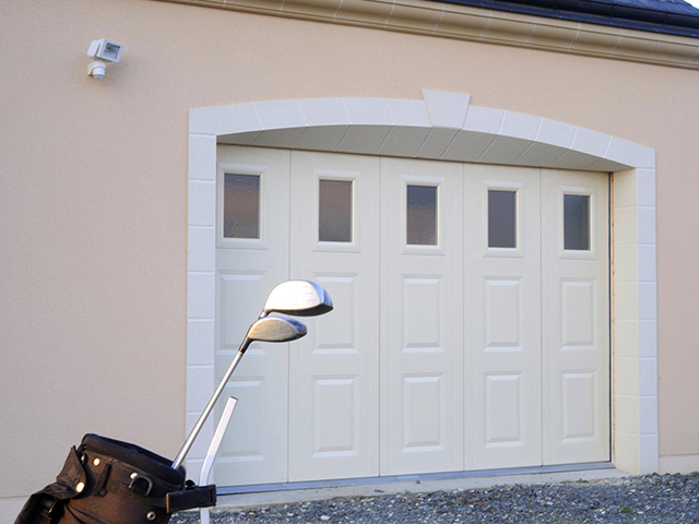 C'Confort fabricant menuiseries aluminium et pvc porte garage Var Alpes-Maritimes